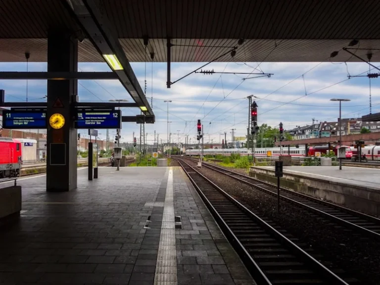 Weekend rail works: what passengers should check first