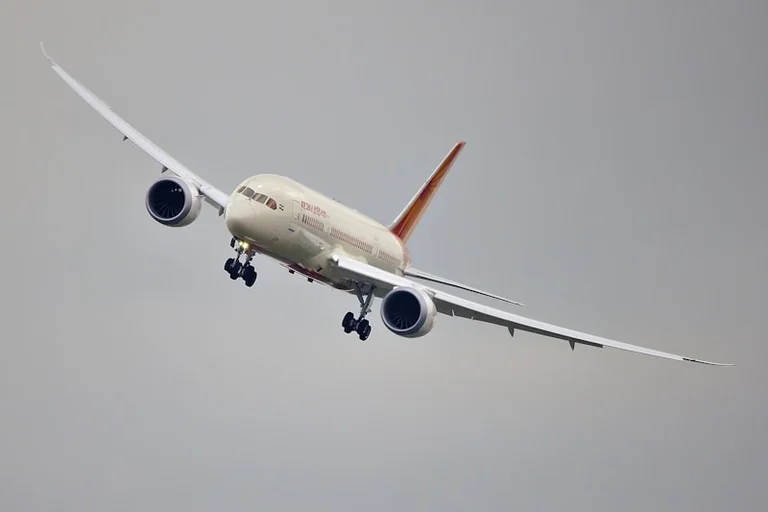 Air India crash searches rise: checks for UK readers