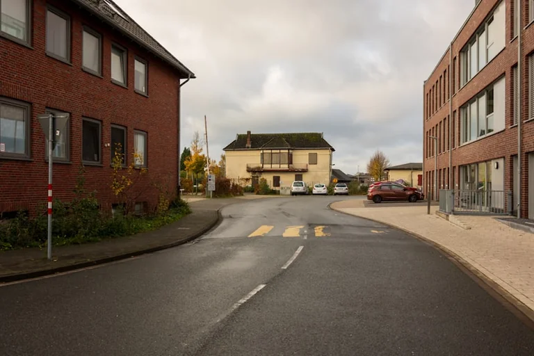 Webb House Crewe searches rise: practical checks for today